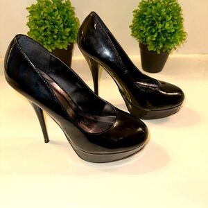 Charlotte Russe black patent platform high heel pumps. Size 7.